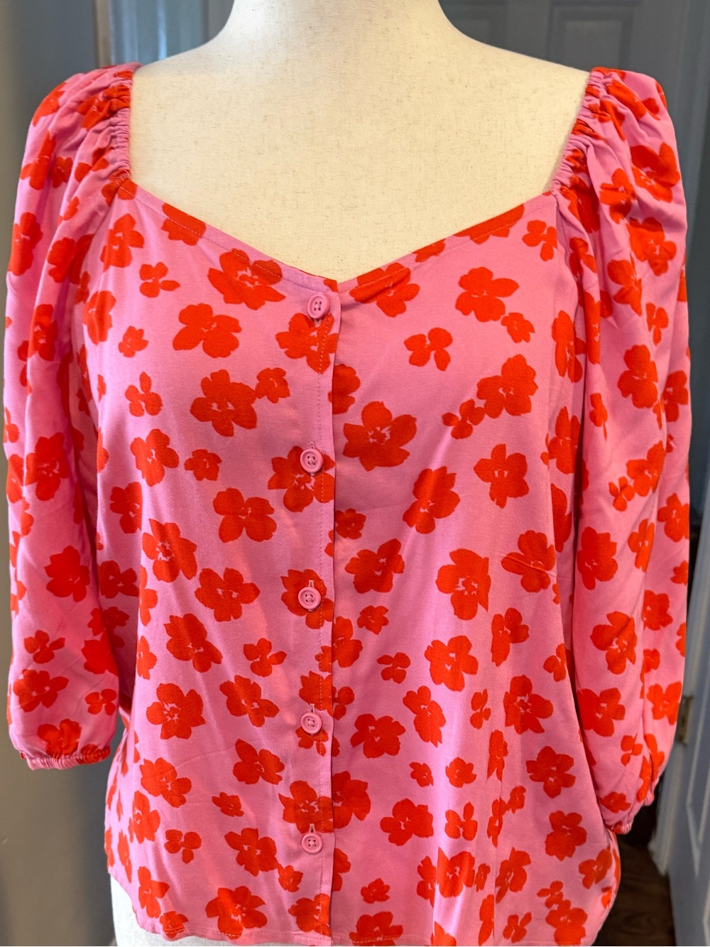 Sanctuary floral Button-Front Women's Top in Pink and Red